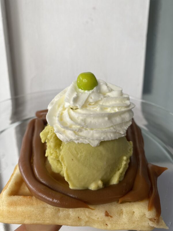 wafles con arequipe