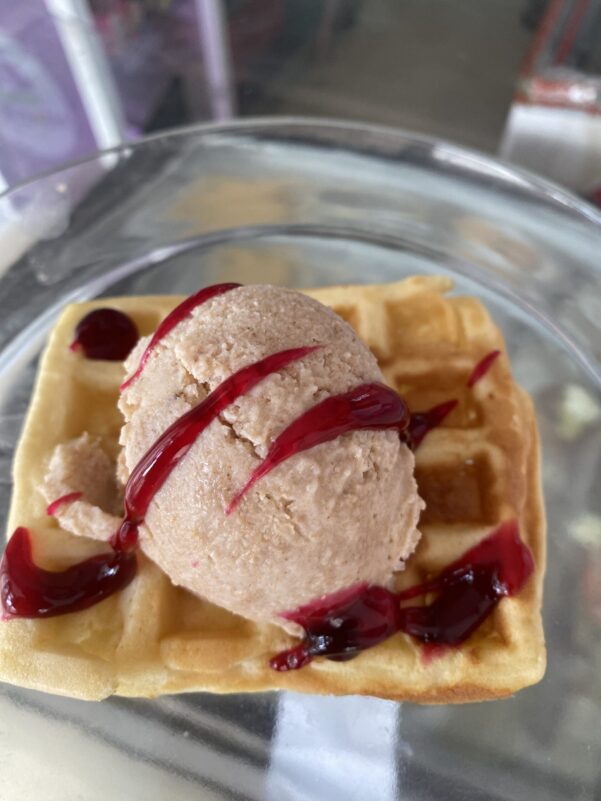 Waffle con helado